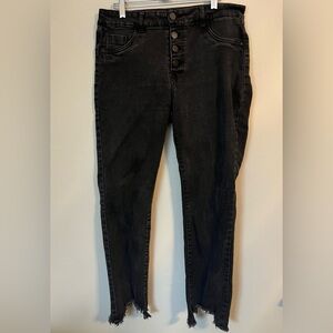 C'est Toi Black Label Black Frayed Hem Cropped Skinny Jeans Size 13 Waist 32